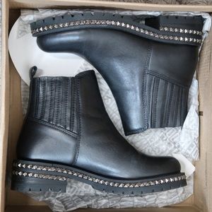 Steve Madden Booties